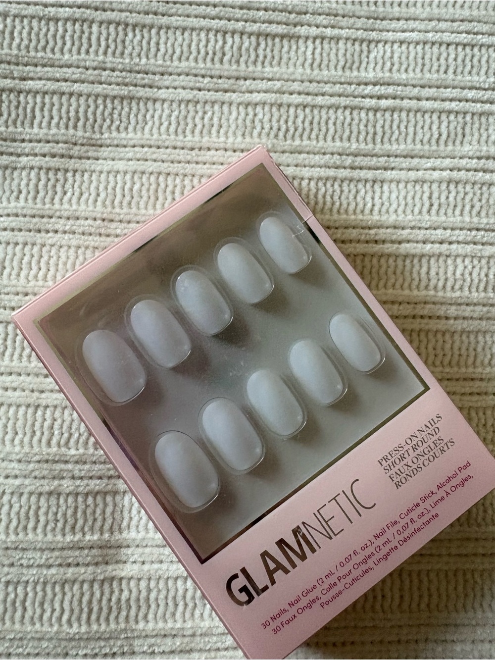 Glamnetic White Press-On Nails - White Short Rounded Set Milk Bath